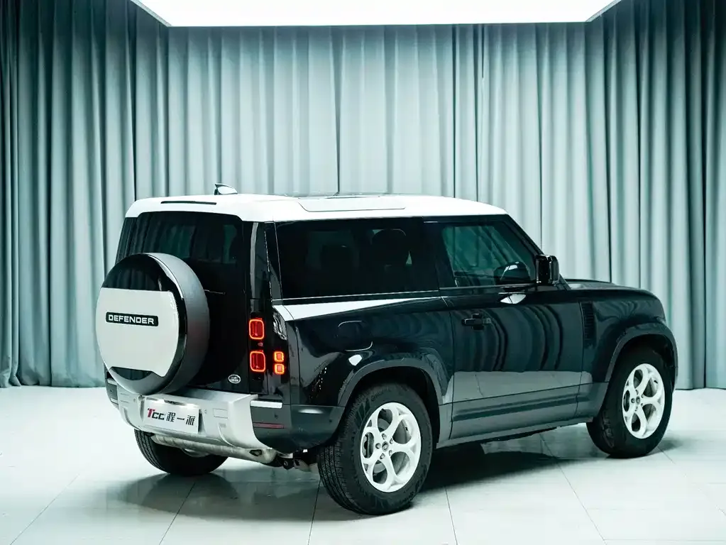 Land Rover Defender — фото 5