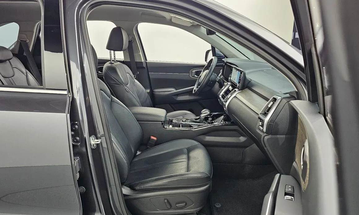 Kia Sorento — фото 9