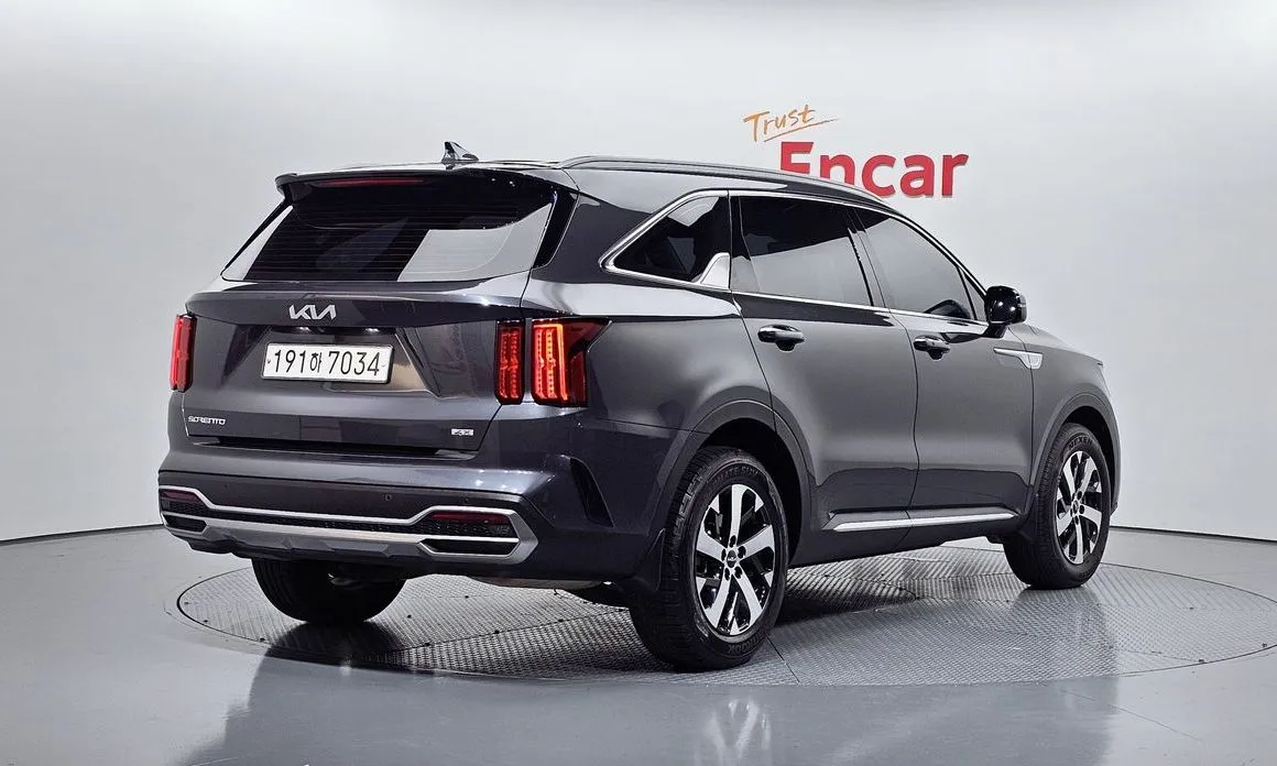 Kia Sorento — фото 6