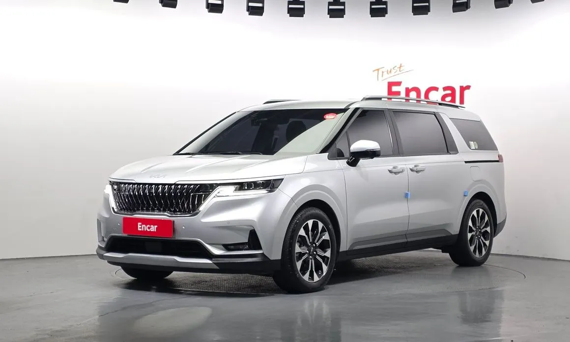 Kia Carnival — фото 1