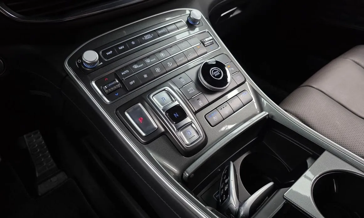 Hyundai Santafe — фото 8