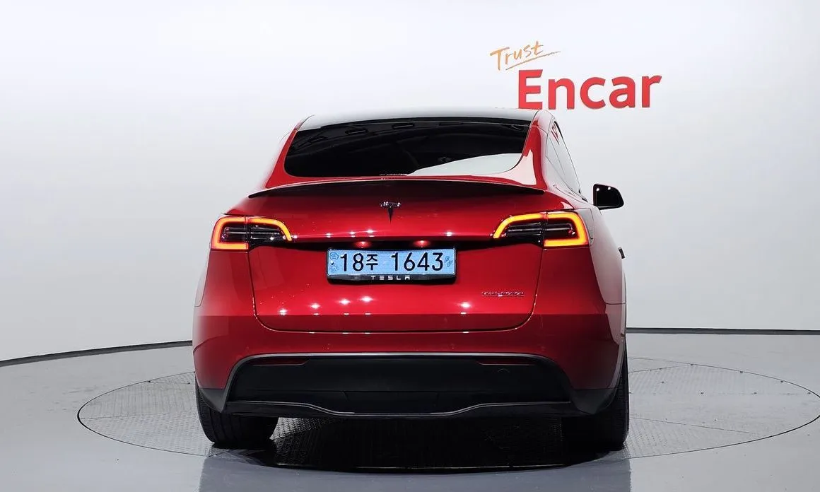 Tesla Model Y — фото 5