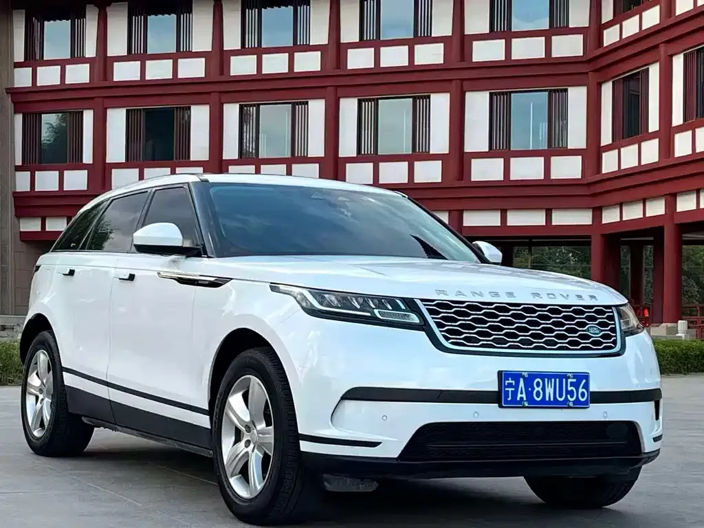 Land Rover Velar — фото 1