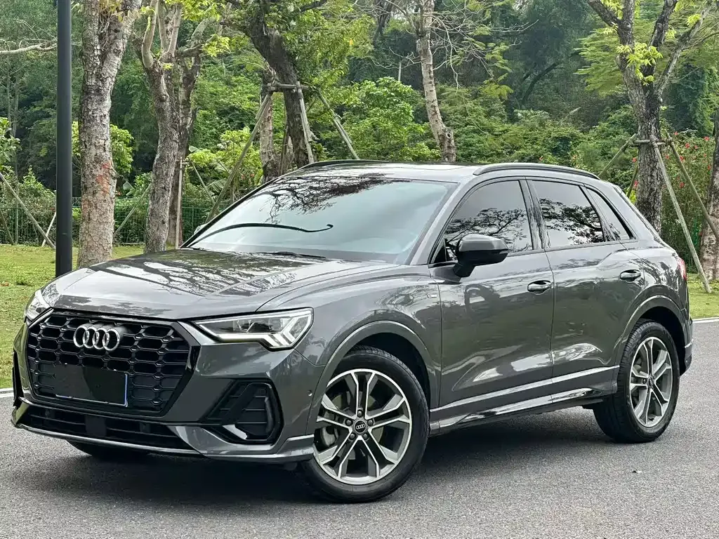 Audi Q3 — фото 1