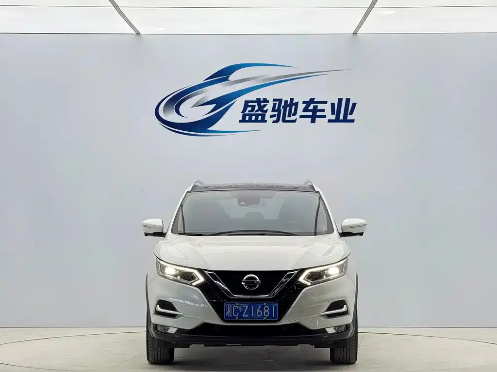 Nissan Qashqai — фото 4
