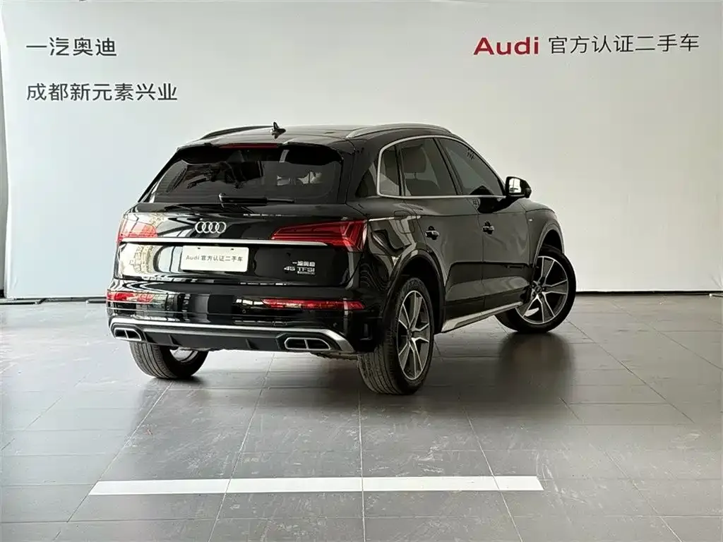 Audi Q5L — фото 4