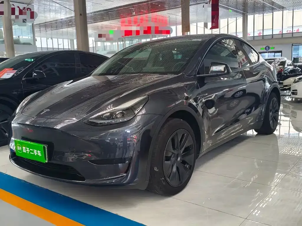 Tesla Model Y — фото 5