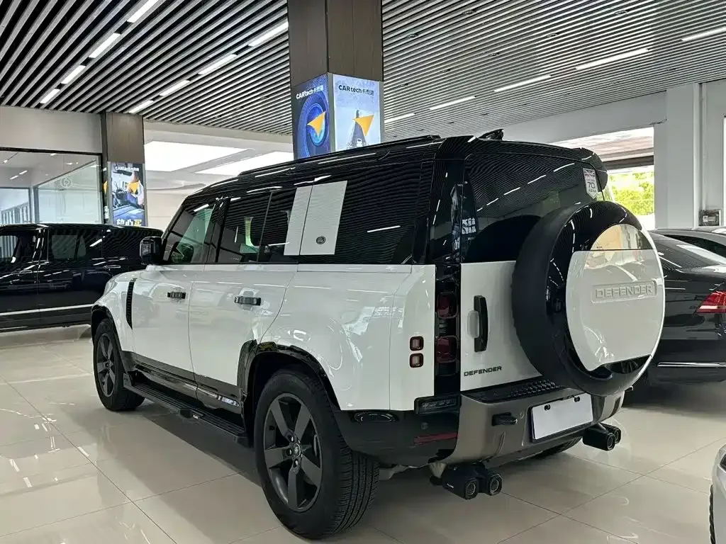 Land Rover Defender — фото 4