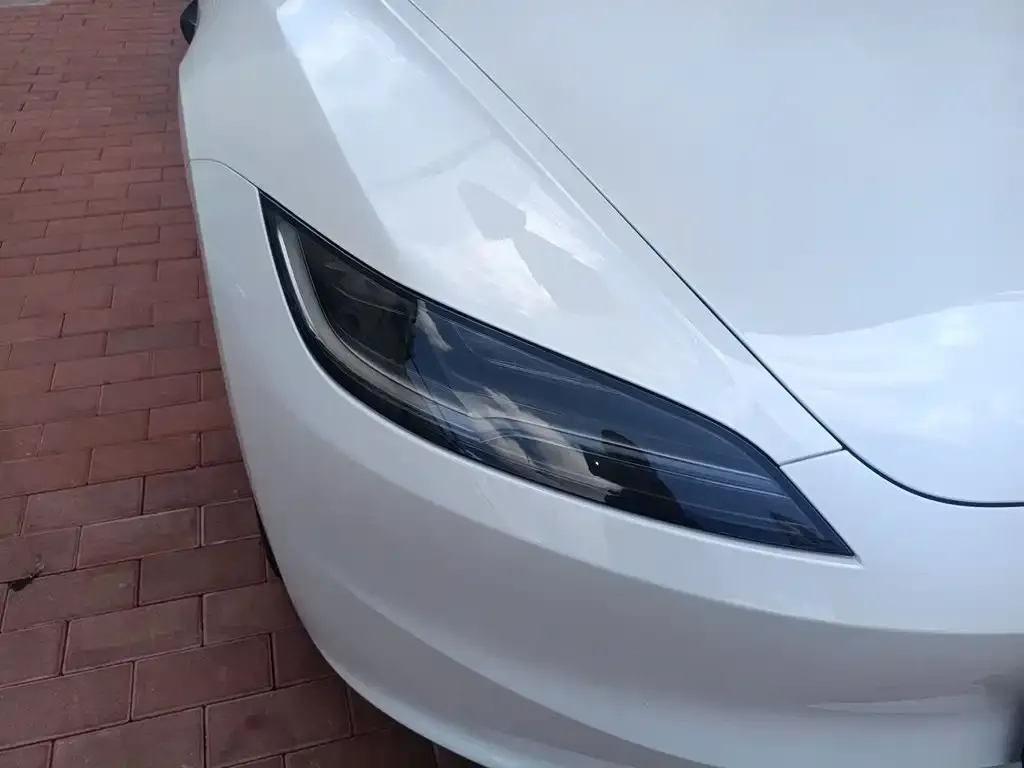Tesla Model 3 — фото 8