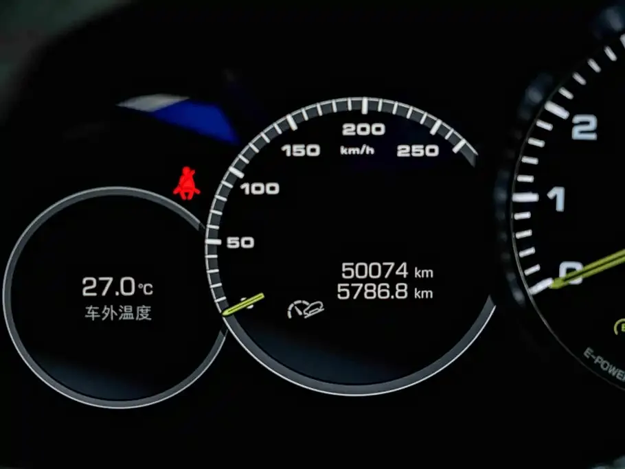Porsche Cayenne Hybrid — фото 10