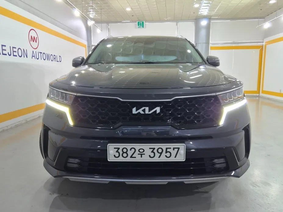 Kia Sorento — фото 8