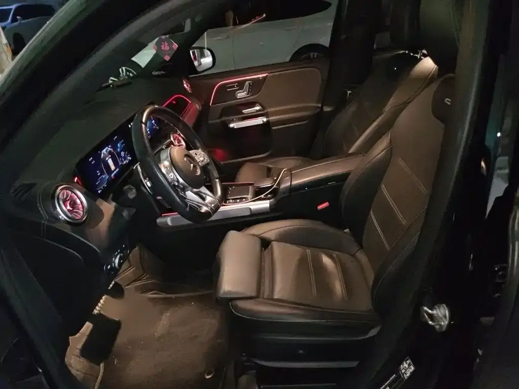 Mercedes-Benz GLB AMG — фото 6