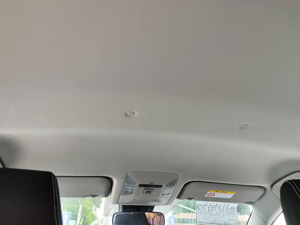 Toyota RAV4 — фото 3