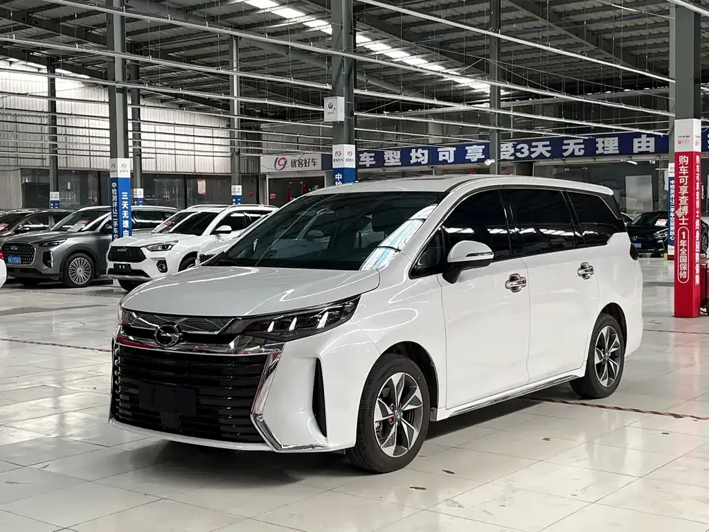 GAC Motor Trumpchi M6 — фото 1