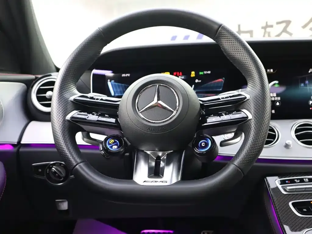 Mercedes-Benz E-Class AMG — фото 7