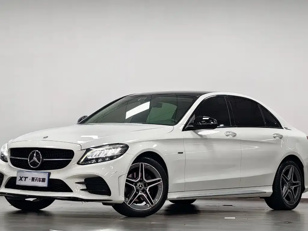 Mercedes-Benz C-Class — фото 1