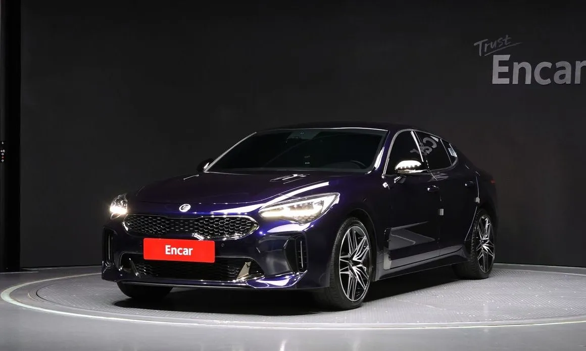 Kia Stinger — фото 1