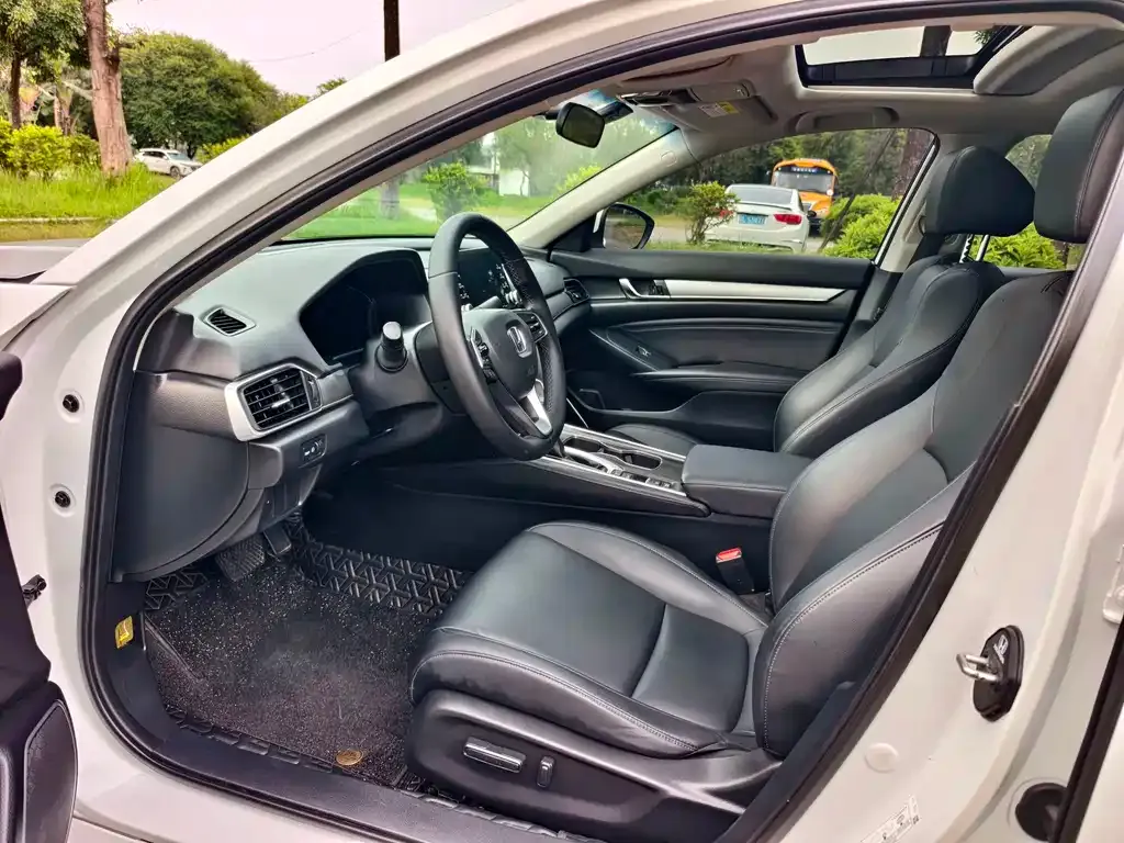 Honda Accord — фото 2