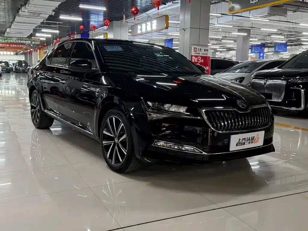 Skoda Superb — фото 3