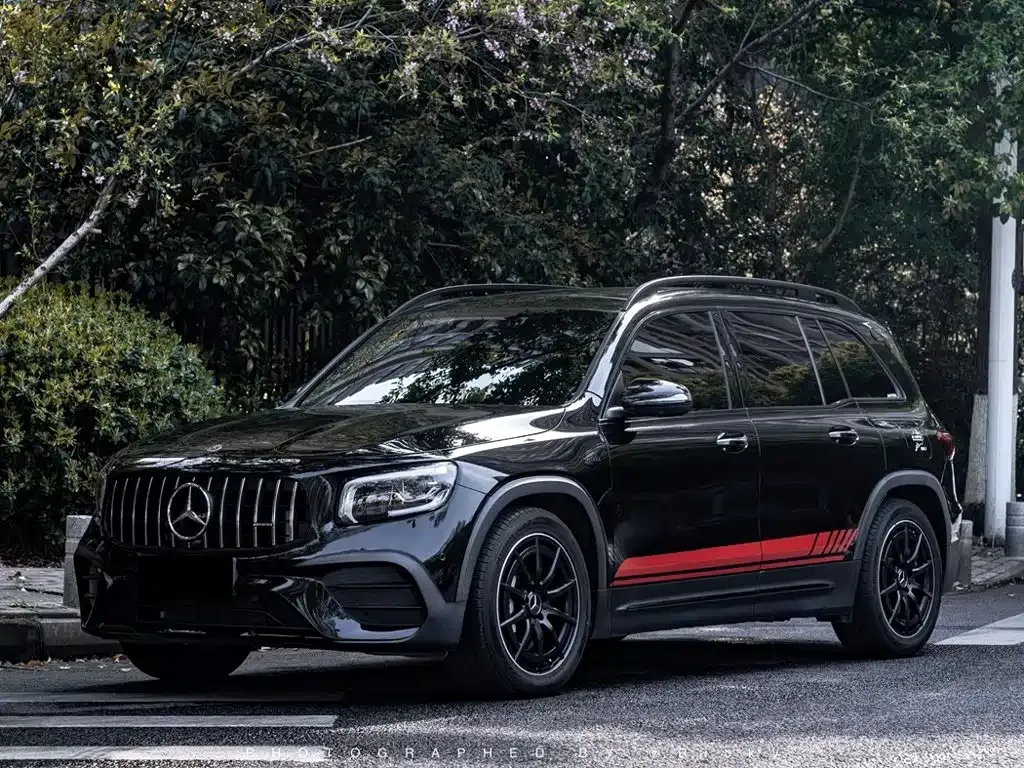Mercedes-Benz GLB AMG — фото 1