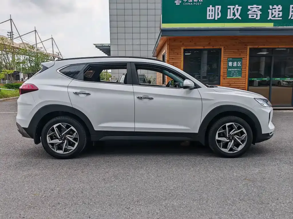 Hyundai Tucson — фото 10