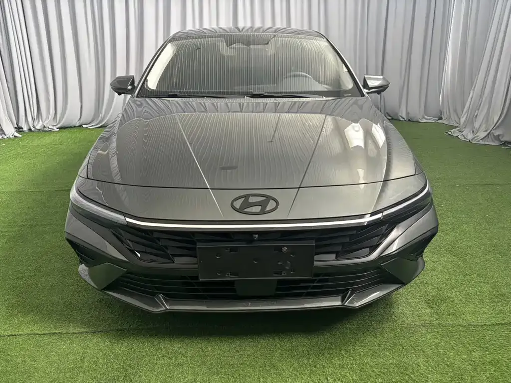 Hyundai Elantra — фото 6