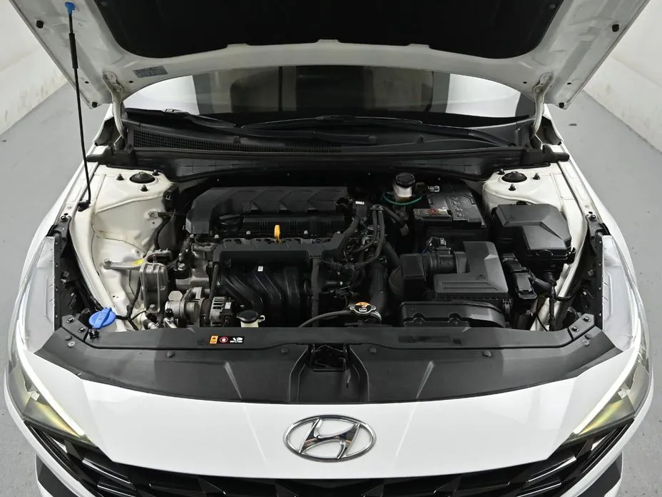 Hyundai AVANTE — фото 3