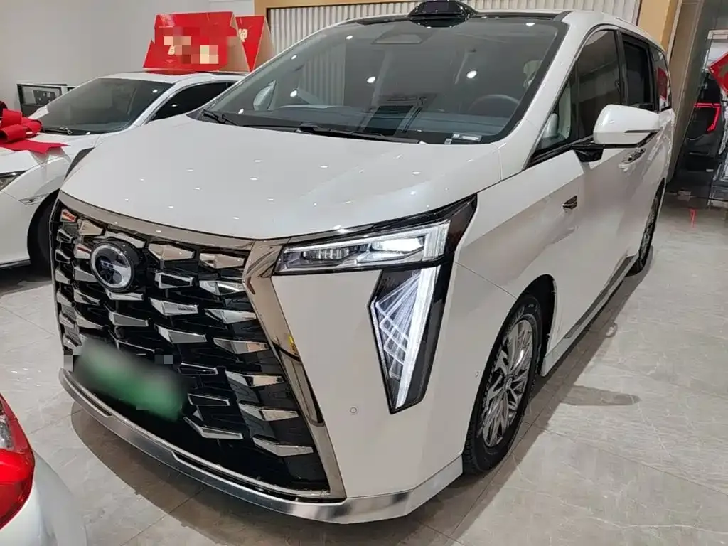 GAC Motor Trumpchi M8 — фото 10