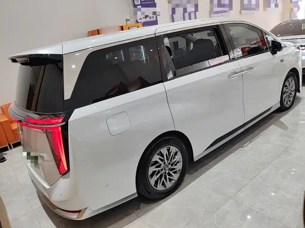GAC Motor Trumpchi M8 — фото 4