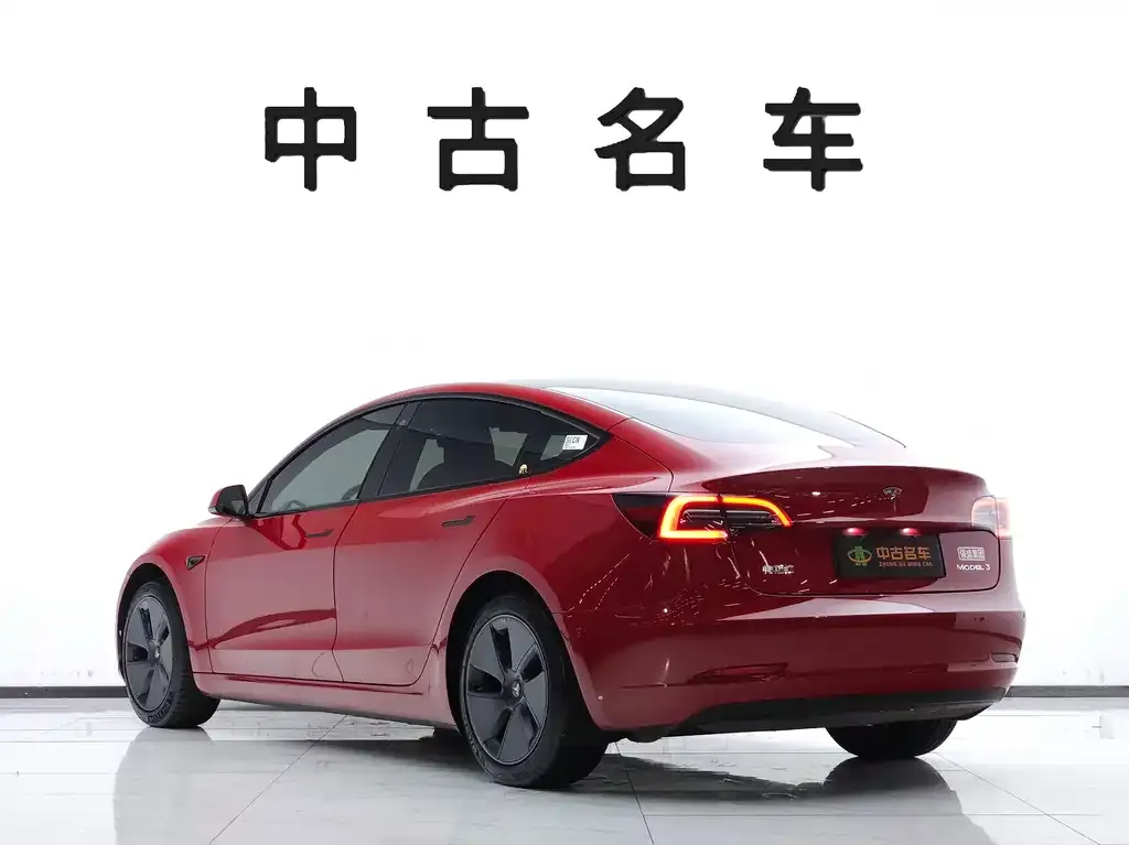 Tesla Model 3 — фото 8