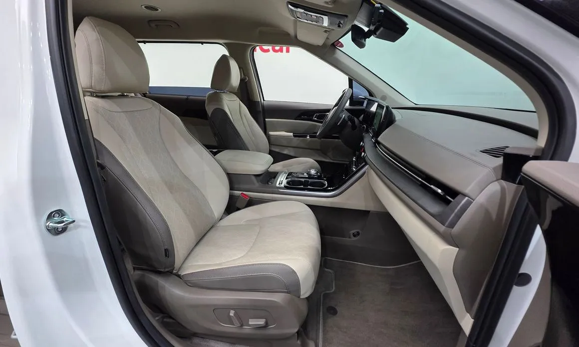 Kia Carnival — фото 10
