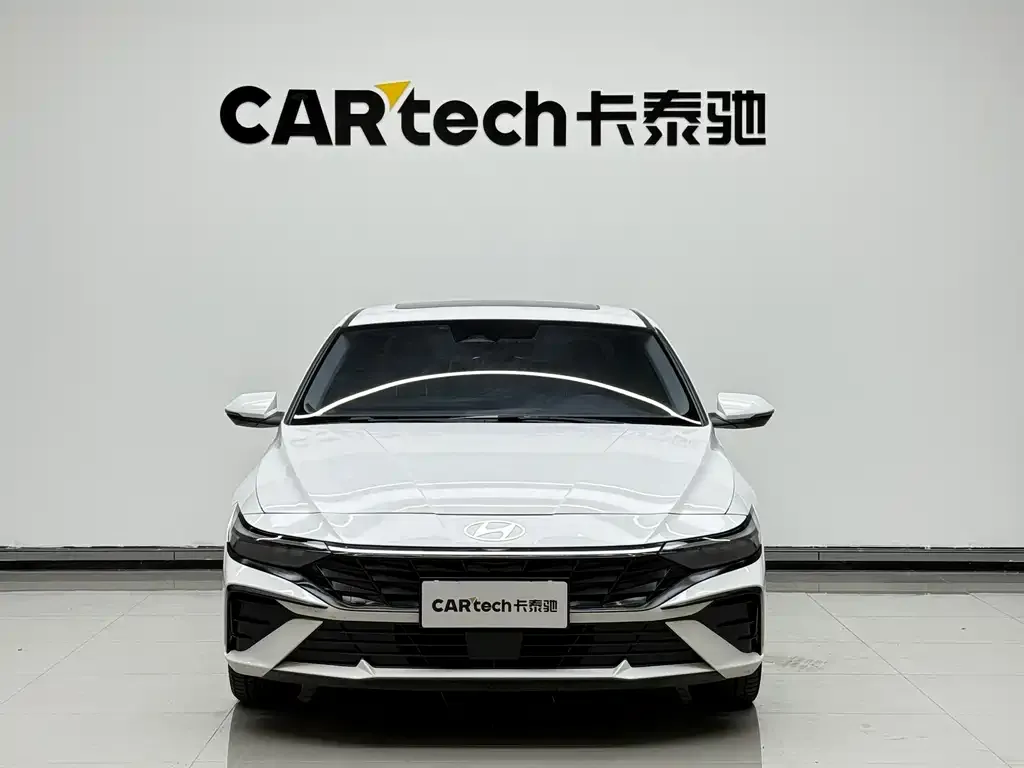 Hyundai Elantra — фото 3