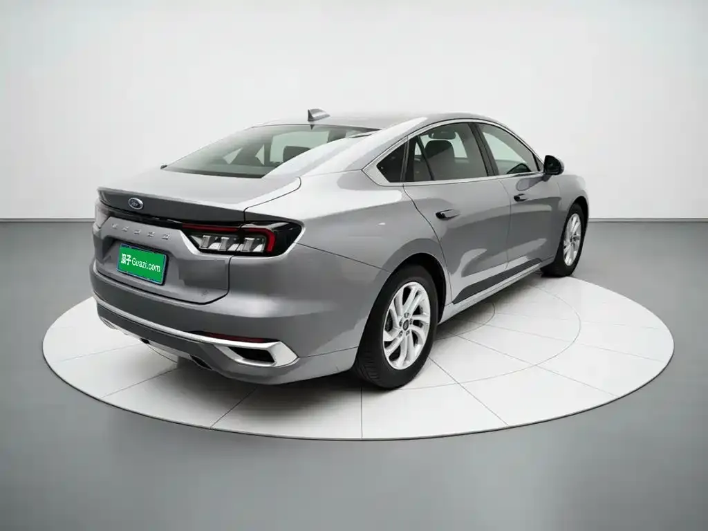 Ford Mondeo — фото 9