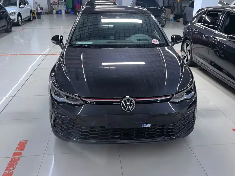 Volkswagen Golf GTI — фото 8