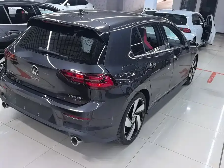 Volkswagen Golf GTI — фото 5
