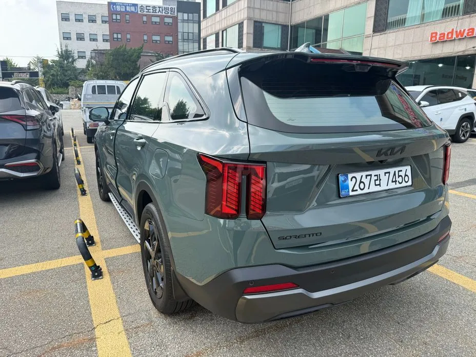 Kia Sorento — фото 8