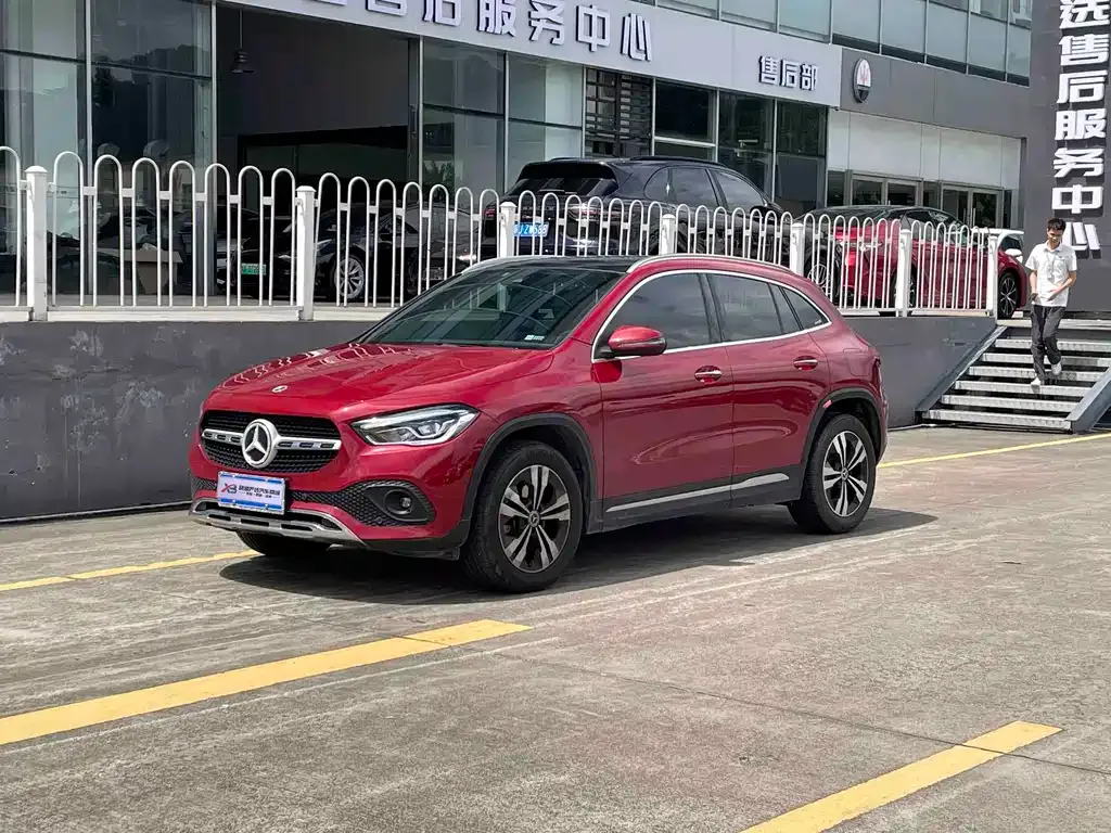 Mercedes-Benz GLA — фото 1