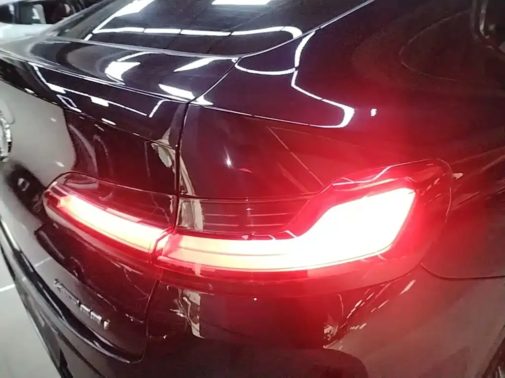 BMW X4 — фото 10