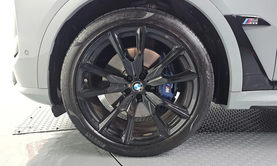BMW X7 — фото 8