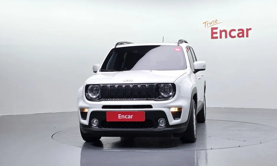 Jeep Renegade — фото 2