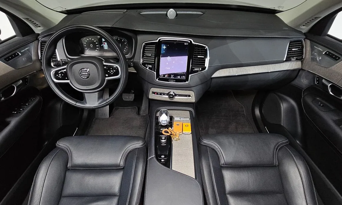 Volvo XC90 — фото 10