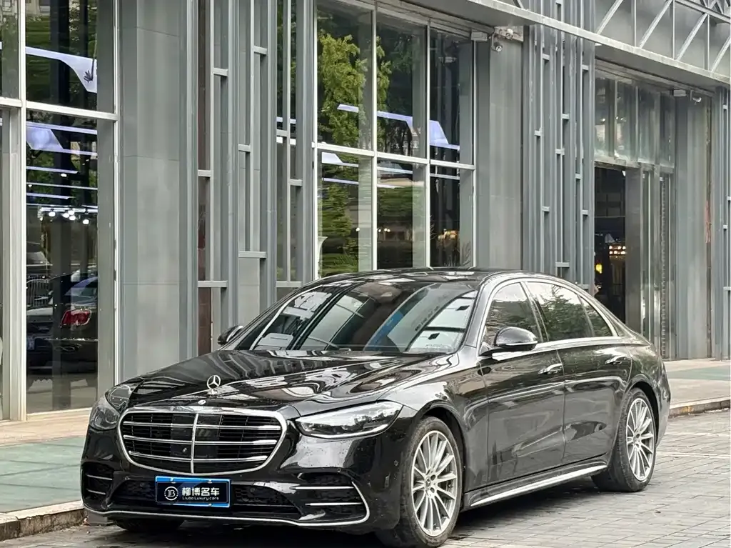 Mercedes-Benz S-Class — фото 1