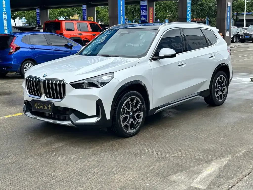 BMW X1 — фото 1