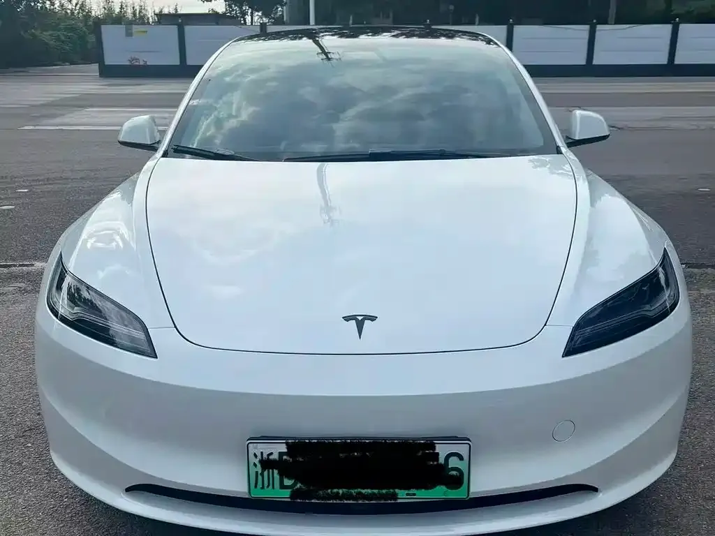 Tesla Model 3 — фото 3