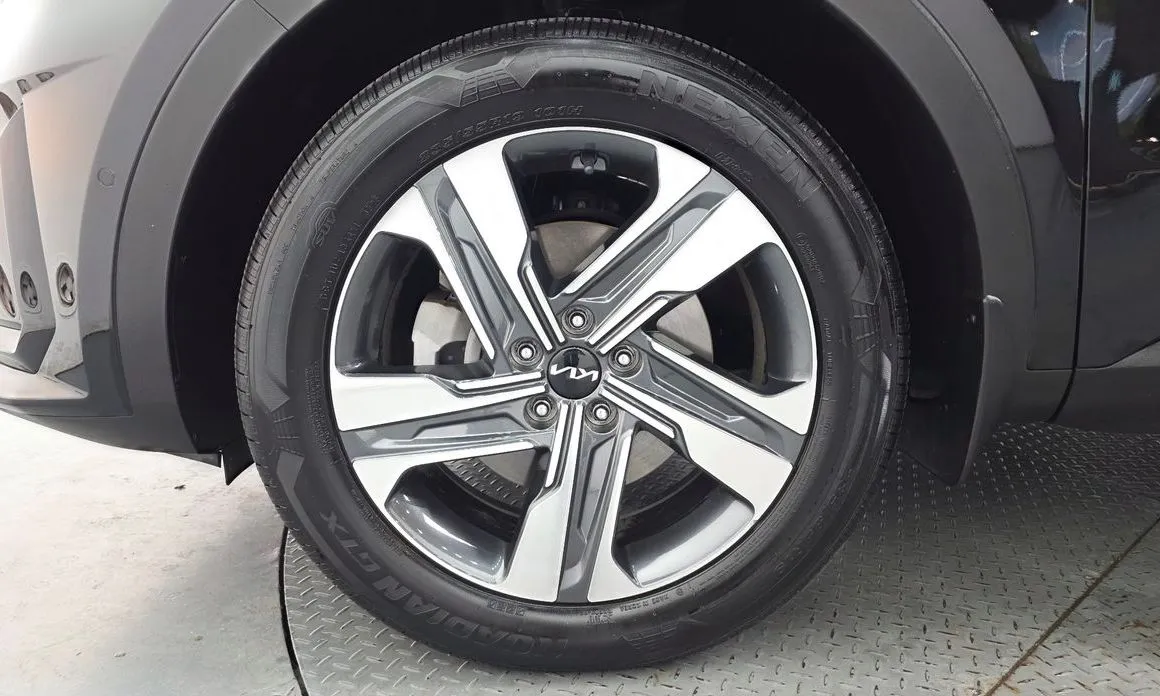 Kia Sorento — фото 10