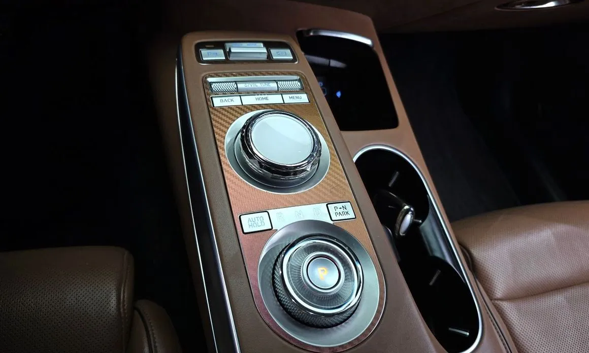 Genesis GV70 — фото 4