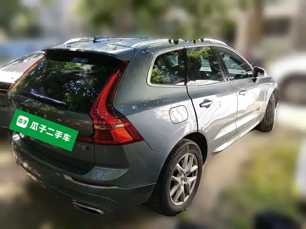 Volvo XC60 — фото 7