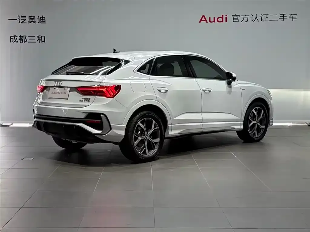 Audi Q3 Sportback — фото 8