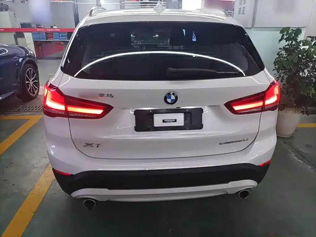 BMW X1 — фото 3