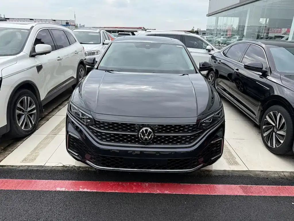 Volkswagen Passat — фото 6